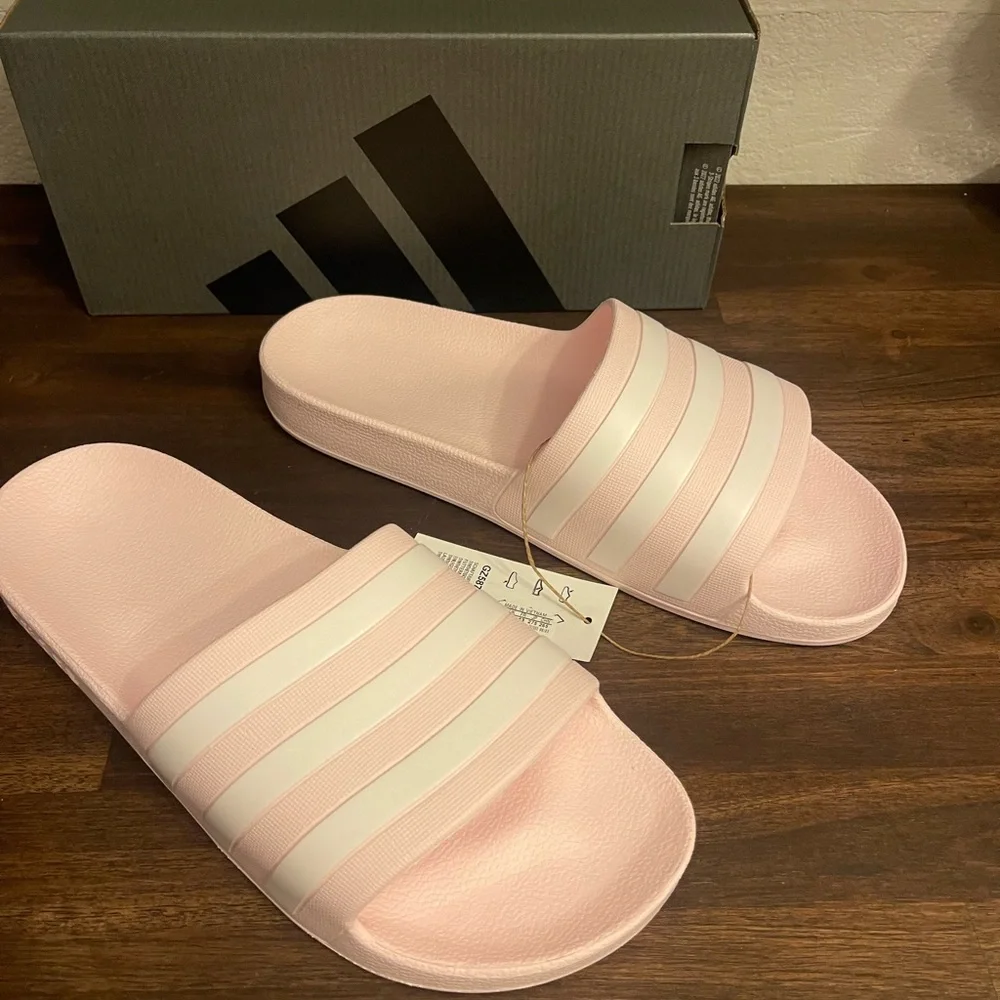 New Adidas size‎ 10 Adilette Aqua W pink and white slides GZ5878